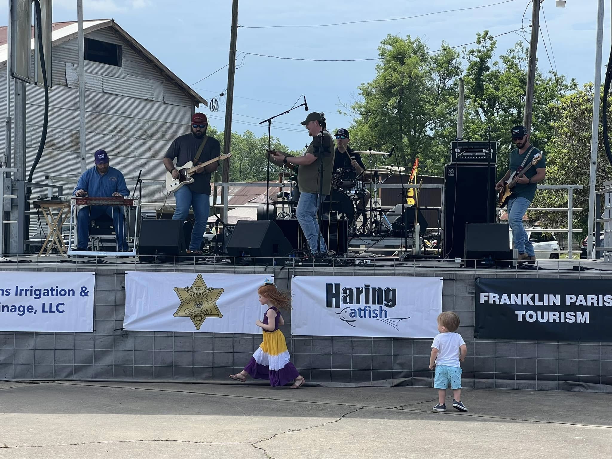 Live music on the festival stage